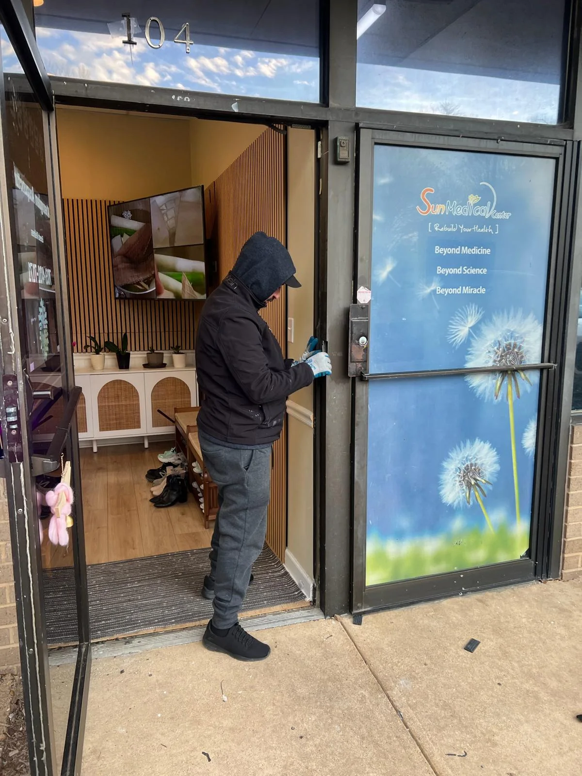 Commercial glass door service by Beltway Safety Glass Repair